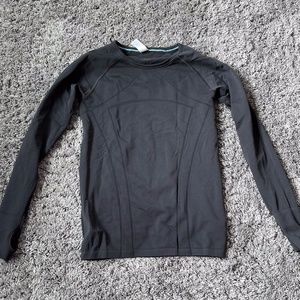 Black ivivva long sleeve